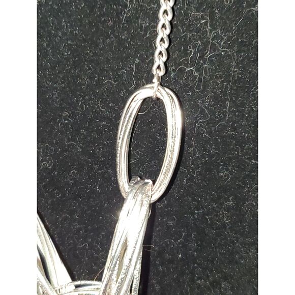 A Silver Tone Chunky Statement Necklace Power Career Evening Metallic - Picture 5 of 10